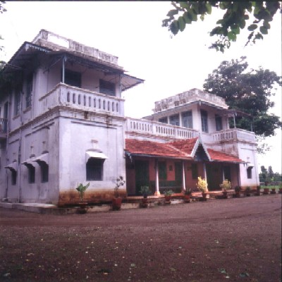 http://www.narishakti.org/Photos/bajajwadi2.jpg